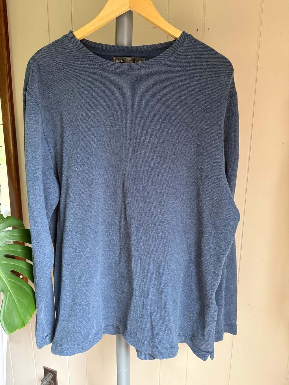 Banana Republic Men's Blue Long Sleeve Waffle Knit Crewneck Thermal Shirt